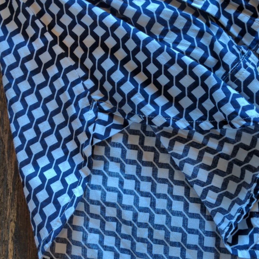 Patterned Gap Tailored Shirt - Picture 5 of 6